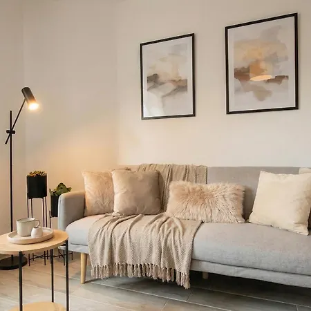 Milpau 1 - Zentrales Design-apartment In Innenstadtlage - Parkplatz