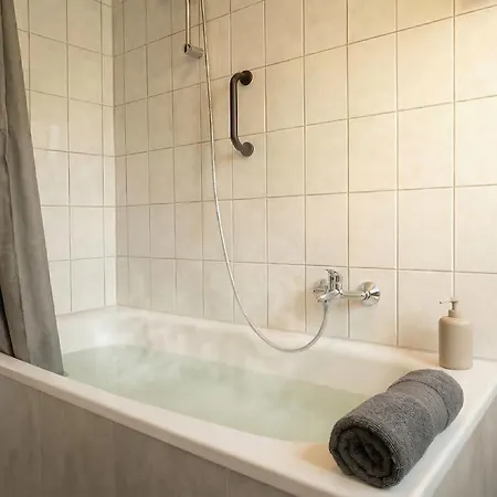 Milpau 1 - Zentrales Design-apartment In Innenstadtlage - Parkplatz *